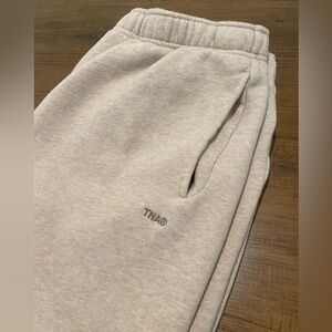 Aritzia TNA sweatpants